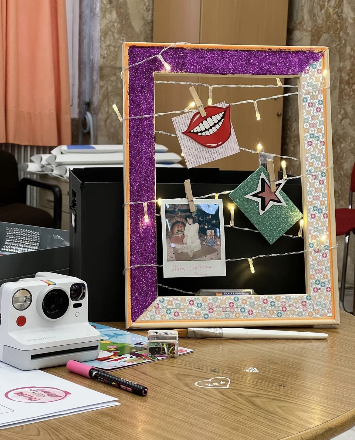 Christmas event with a polaroid photography and frame-making workshop, as well as many gifts at Paidopoli Agia Varvara