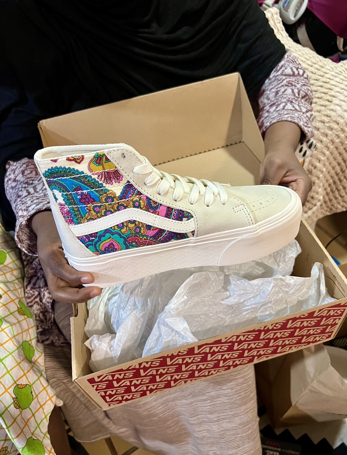 To Mum Institute σε συνεργασία με τη Vans Europe μοίρασε δώρα στον ξενώνα Shapiro της The Home Project